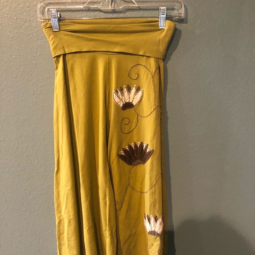 Organic Synergy Capri pants